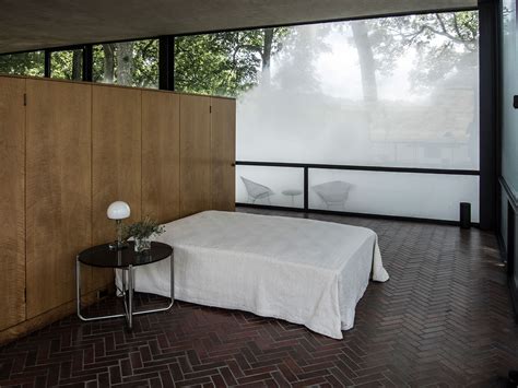 Philip Johnson's Glass House: An Icon of International Style Architecture