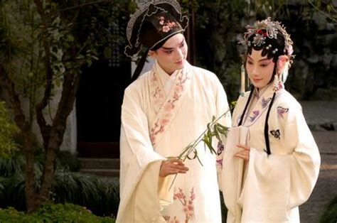 《牡丹亭》：中国式的浪漫爱情_百科TA说