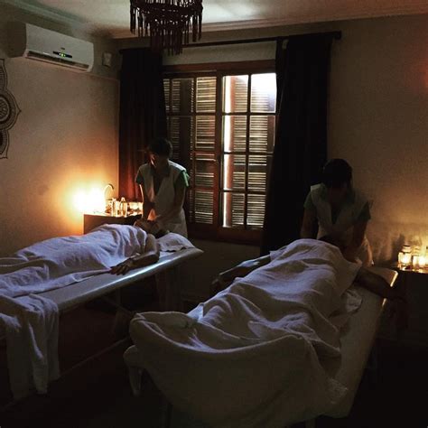 https://dynamic-media-cdn.tripadvisor.com/media/photo-o/0d/1d/4e/b0/masaje-en-pareja.jpg?h=-1&s=1&w=1200
