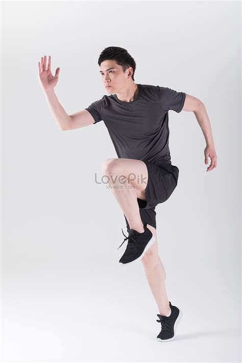 Male Runner Running 的图像结果