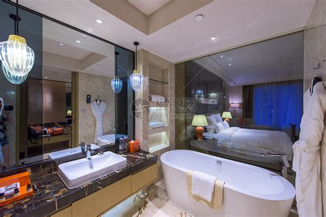 星级酒店豪华浴室卫生间高清图片下载-正版图片500655251-摄图网