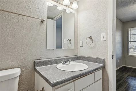 Rock Island Apartments - Irving, TX 75060 | ApartmentGuide.com