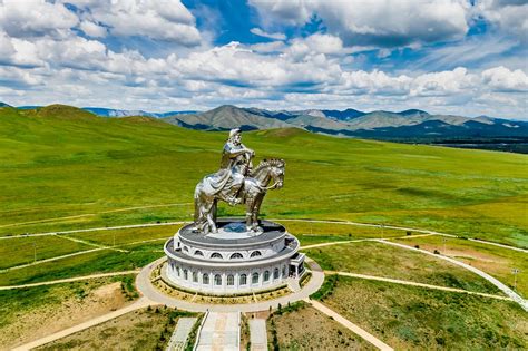 Genghis khan pronunciation of Native Mongolians