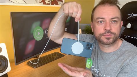 Resultado de imagen de magsafe charger apple carplay