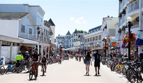 The Best Places to Visit in Michigan's Upper Peninsula