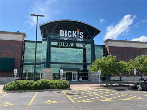 Geneva Commons | Lamar Companies