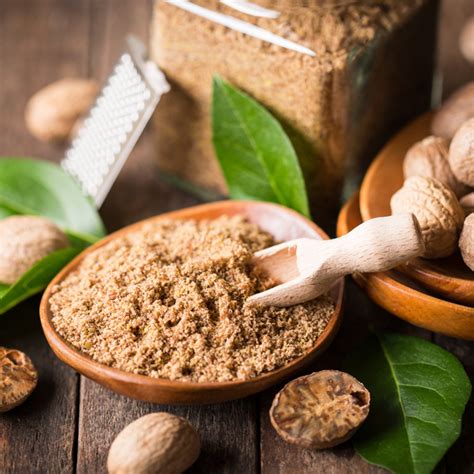 Top Benefits Of Nutmeg For Skin & How To Use It? - Kama Ayurveda