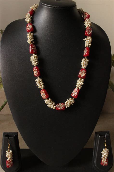 Meenakari Work Red Glass Beads and White Beads Adjustable Length Neckl ...