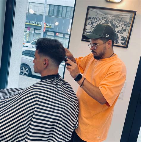 Lucky Cut - Keep Calm & Trust Your Barber