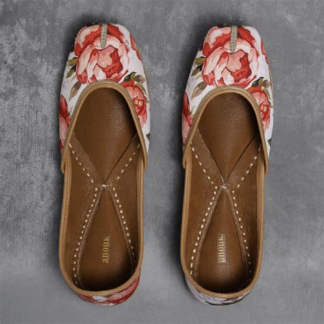 Mehendi to reception, here are 5 lehengas from Sara Ali Khan's closet ...