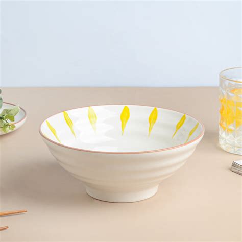 Teardrop Textured Ramen Bowl Yellow 550 ml Online - Premium Ramen Bowl ...