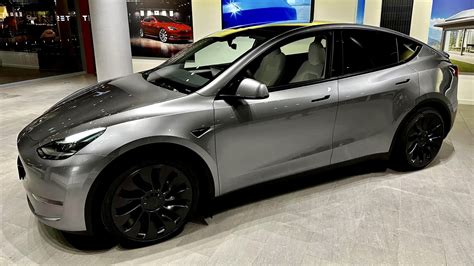 Tesla Model Y Best Color 的图像结果