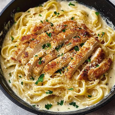 Amazing Crispy Chicken Fettuccine Alfredo Recipe Delight – Savor Globe ...