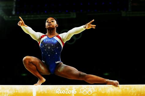 The 13 fiercest photos of Simone Biles' all-around performance | Mashable