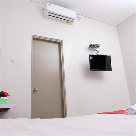 AYO UPN RUNGKUT MADYA (Surabaya, Java) - Hotel Reviews, Photos, Rate ...