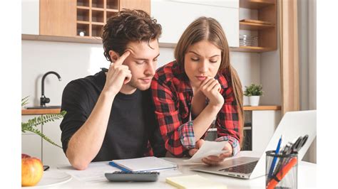 Budgeting as a Couple: How to Get Started | HyperJar