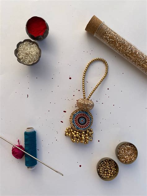 Upended Confluence Stretchable Copper Beads Strand Lumba – IBHI