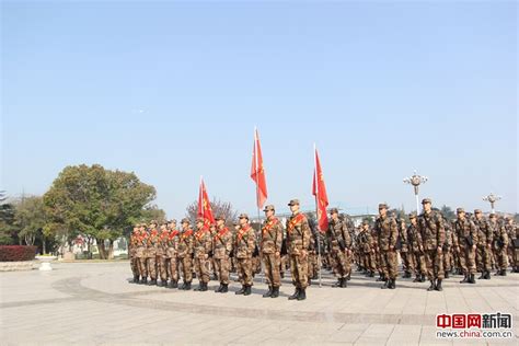 光荣时刻 现场观摩陆军步兵学院学员们的那些极限训练 - 中国军网
