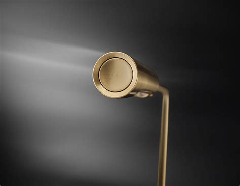 Flo Floor lamp | Lumina