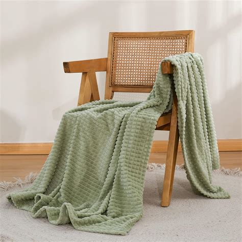 Amazon.com: BEDHACEM Sage Green Throw Blanket for Couch, Reversible ...