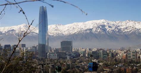 Microsoft Datacenters: Illuminating the unseen power of the cloud - Microsoft Datacenters