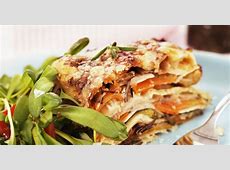 Vegetarian Lasagna with Tomato Salad recipe   Eat Smarter USA