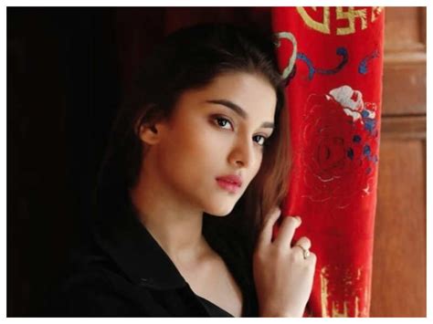 Photo: Saiee Manjrekar looks like a beauty in black as she steps out ...