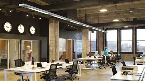 WIPRO ASLIMLINE SUSPENDED LIGHT 32 WATT 5700K – Aarushi Electricals