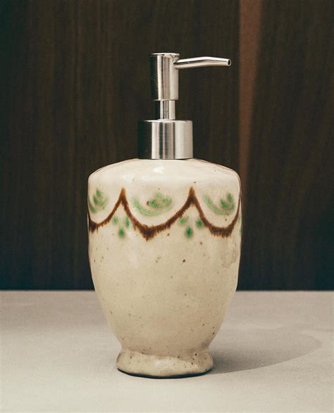 PAINTED CERAMIC SOAP DISPENSER | Zara Home Lebanon