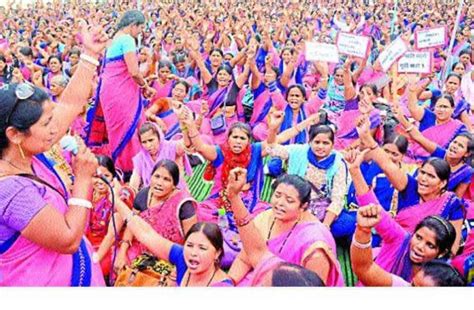 खुशखबरी : हजारों आंगनबाड़ी कार्यकर्ताओं-सहायिकाओं को बड़ी सौगात ...