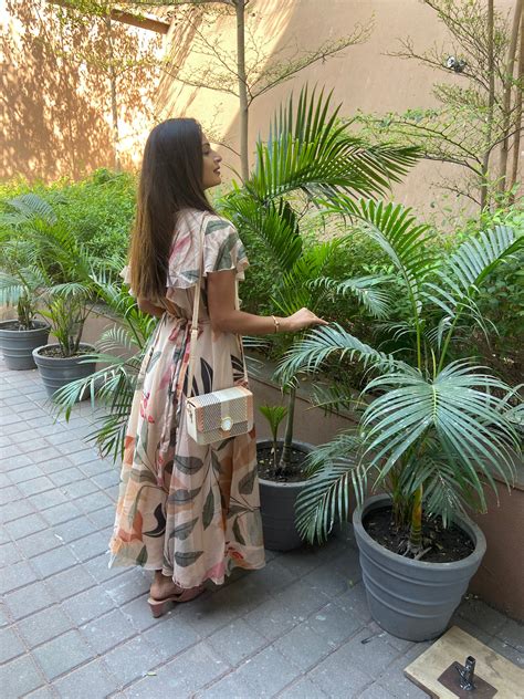 Urban Mystic Floral Print Maxi Dress – BlueClub Select