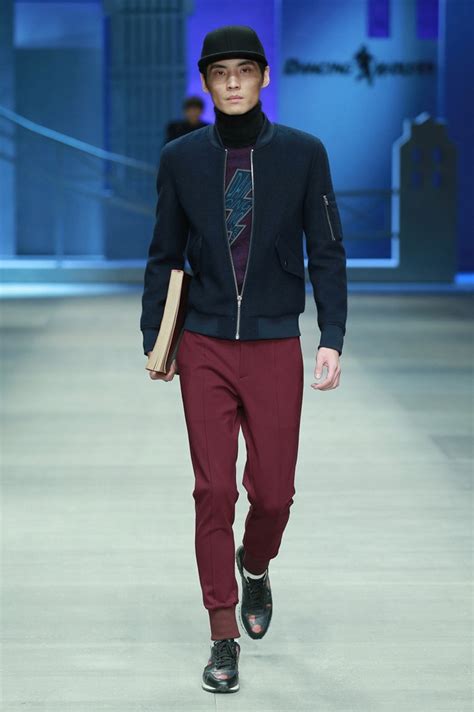 Dancing Wolves 的图像结果