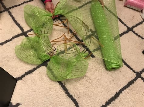 Mesh Wreath DIY Easy 的图像结果