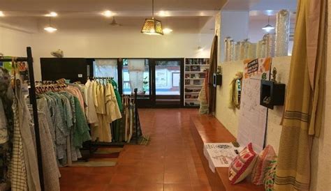 Pehnawa | WhatsHot Kolkata