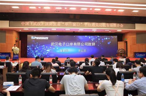 招办面对面—武汉纺织大学外经贸学院—2022年高考招生线上宣讲会