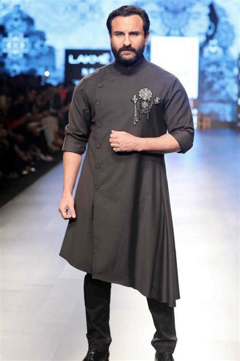 Ibrahim Ali Khan’s Bio, Age, Relationships, Latest Buzz, Photos & Videos