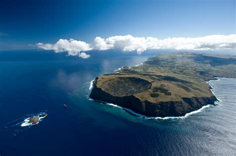 Easter Island Tours | Luxury Travel Chile | Blue Parallel