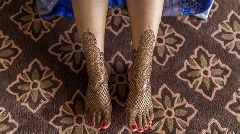 Best Bridal Mehandi Design Guide - How to Make Bridal Mehandi Darker ...