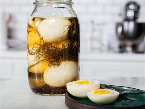 How To Boil Eggs With Vinegar And Salt