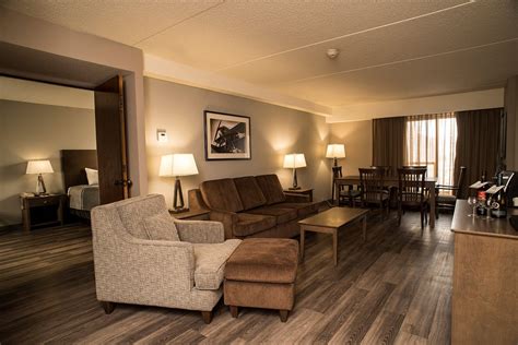 VALHALLA HOTEL & CONFERENCE CENTRE (Thunder Bay, Ontario) - Hotel ...