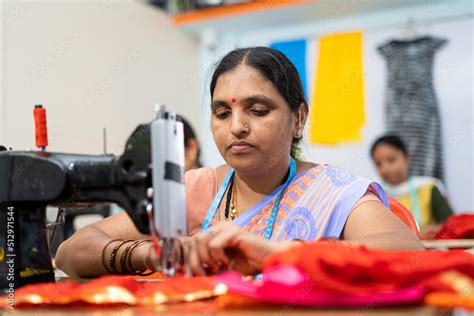 Cloth Sample Worker 的图像结果