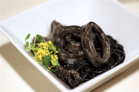 Be Adventurous and Try Spaghetti With Squid Ink Sauce | Recipe ...