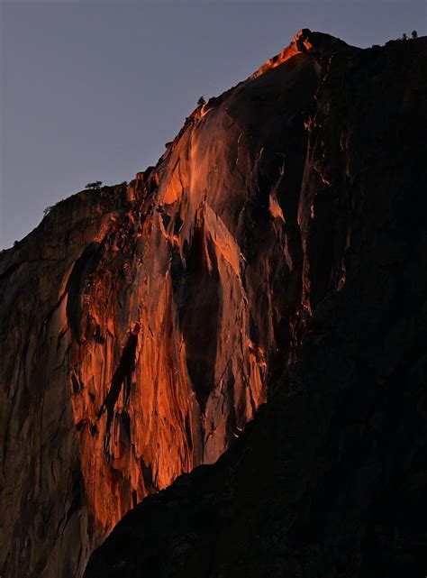 Watch as Yosemite's Horsetail Fall glows golden during annual 'firefall ...