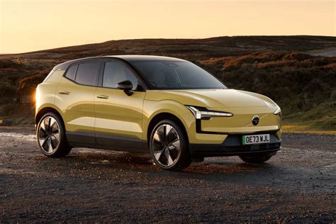 Volvo EX30 Review 2025: Price, specs & boot space | heycar UK