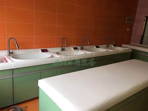 颍上第一医院 - 婴儿洗浴设备-案例中心 - 泰州市迪新医用设备有限公司
