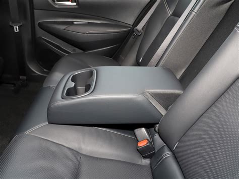 2022 TOYOTA COROLLA HYBRID 1.8L E-CVT FLAGSHIP | A Global Auto Trader In China