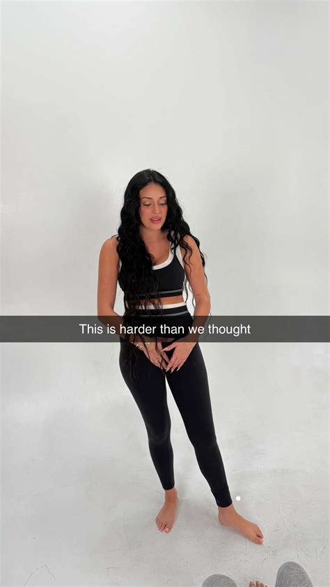 The best Camilla Araújo feet pictures 🤩