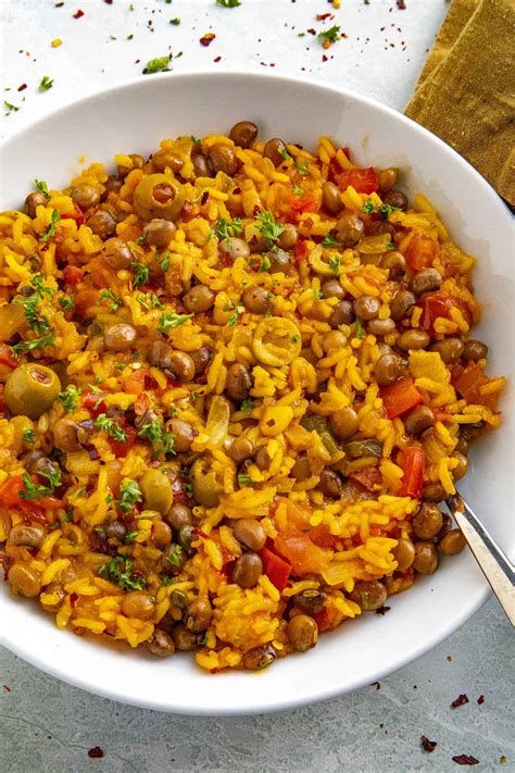 Arroz con Gandules (Puerto Rican Rice with Pigeon Peas) - Chili Pepper ...