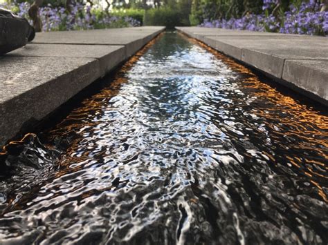 https://www.yorkshirewaterfeatures.co.uk/wp-content/uploads/2021/03/GraniteRill10-1024x768.jpg