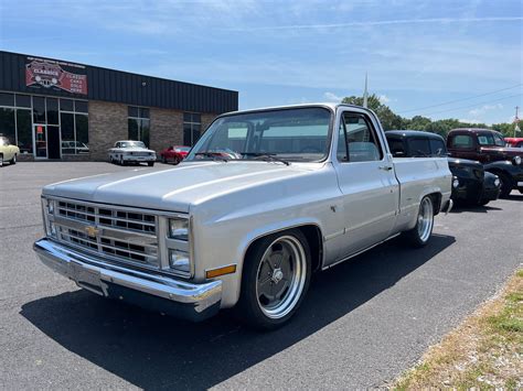 1986 Chevrolet C10 | Chip Wynn Motors